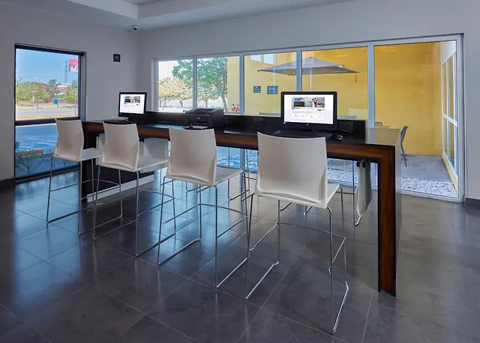 Hotel Express By Marriott Ciudad De Plaza Mexico City