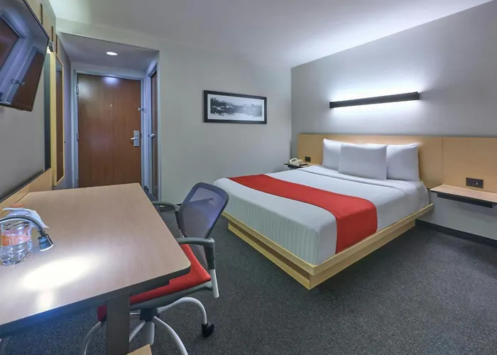 Express By Marriott Ciudad De Plaza