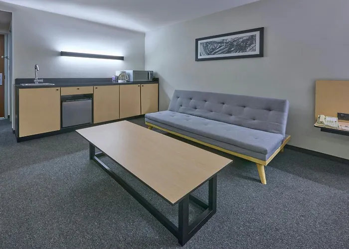 Hotel Express By Marriott Ciudad De Plaza