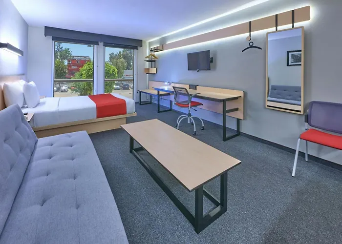 Express By Marriott Ciudad De Plaza Hotel 3*