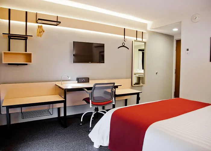 Express By Marriott Ciudad De Plaza Hotel 3*