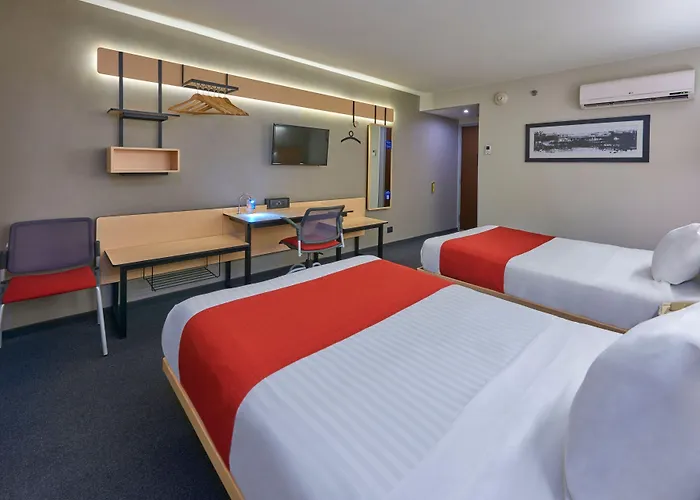 Hotel Express By Marriott Ciudad De Plaza