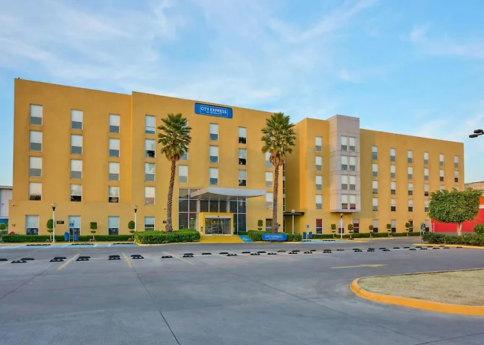 Hotel Express By Marriott Ciudad De Plaza 3*